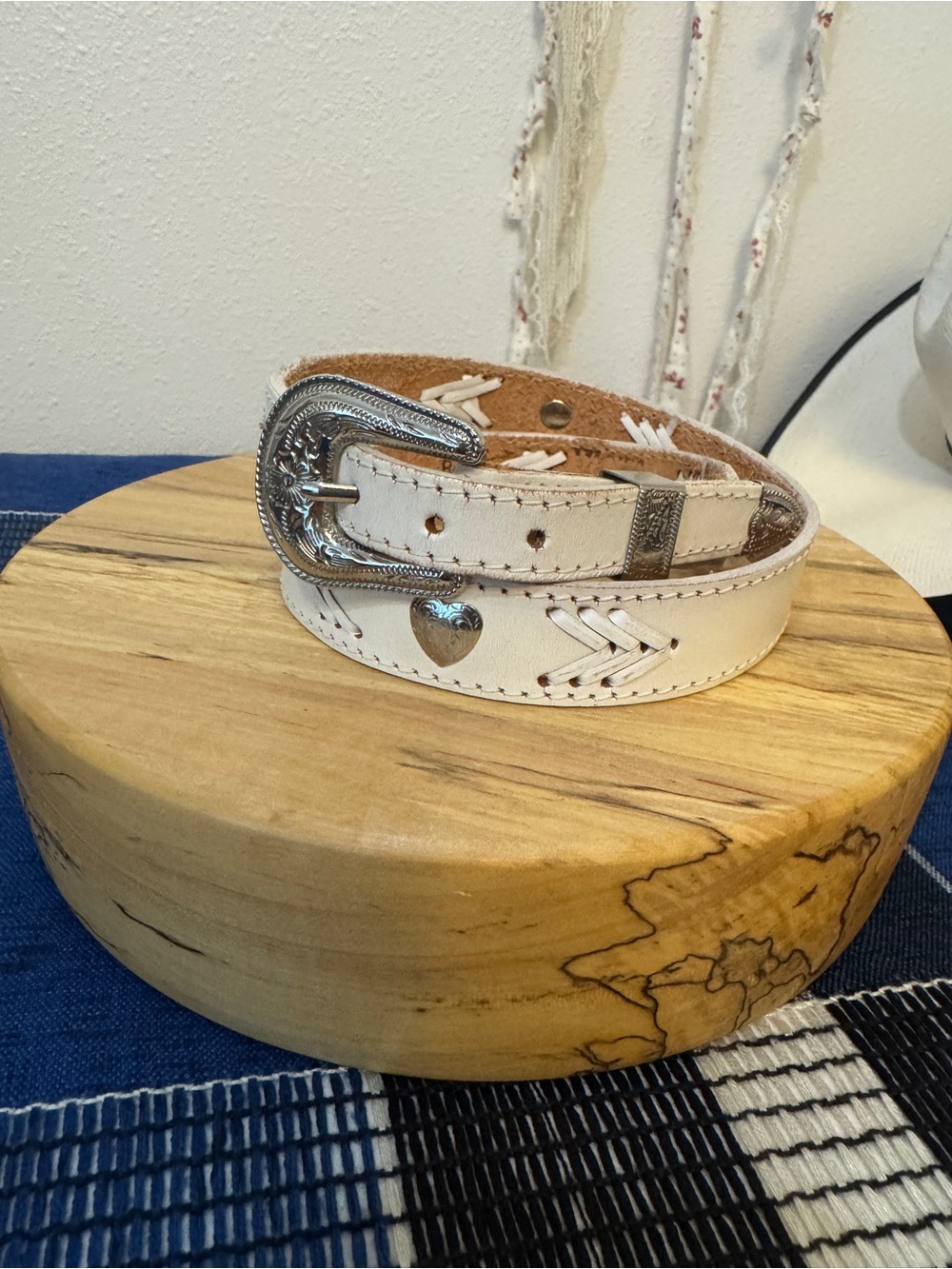 Vintage Hand-Tooled Laced Heart Concho Leather Belt Size 28 Dakota Belt Co